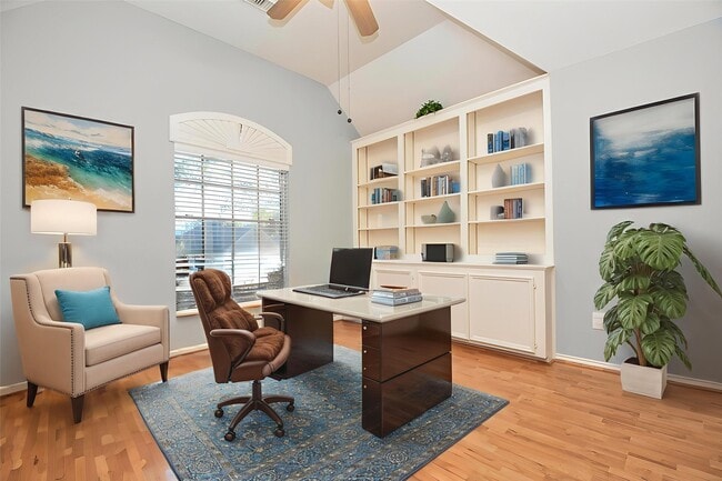 Building Photo - 4202 Creek Hollow Ln