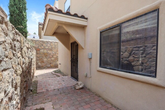 Building Photo - 5717 Caprock Ct