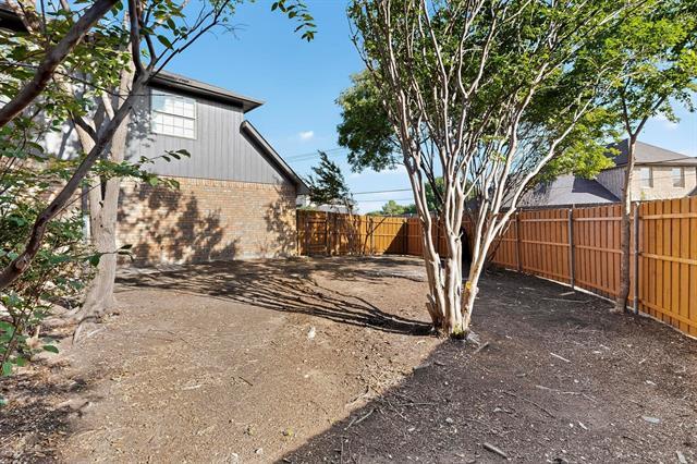 Building Photo - 1009 Lake Bluff Dr
