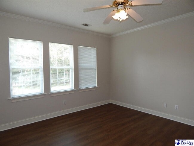Building Photo - 2109 Elderberry Dr
