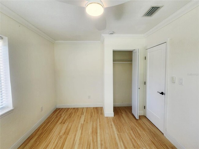 Building Photo - 2494 Del Rio Way