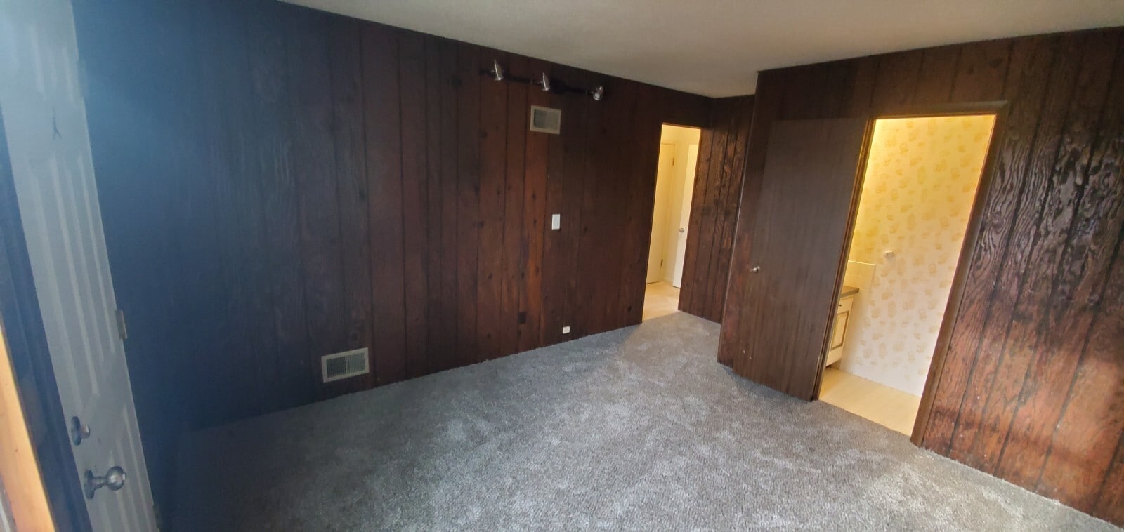 Building Photo - 8420 Lane Pl