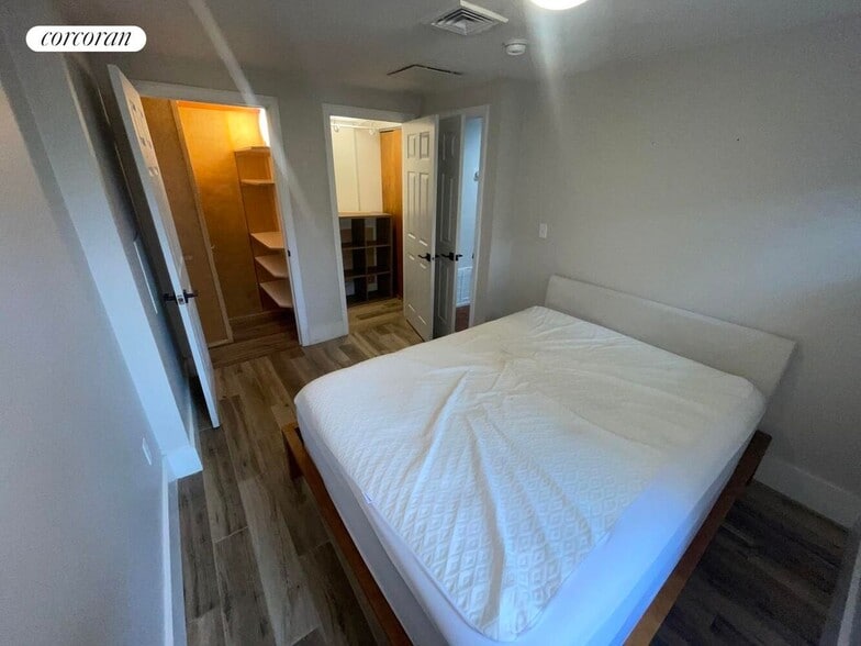 Building Photo - 332 Locust St