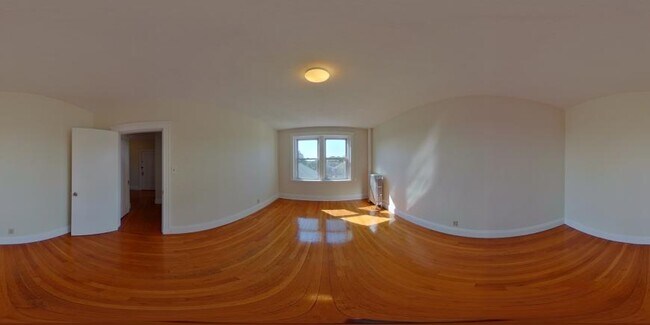 Building Photo - bedroom in Boston MA 02135