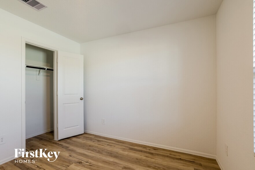 Building Photo - 24223 Becker Hollow Ln