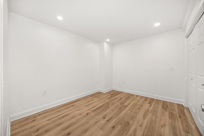 Building Photo - 2228 S. Wood-BSMT