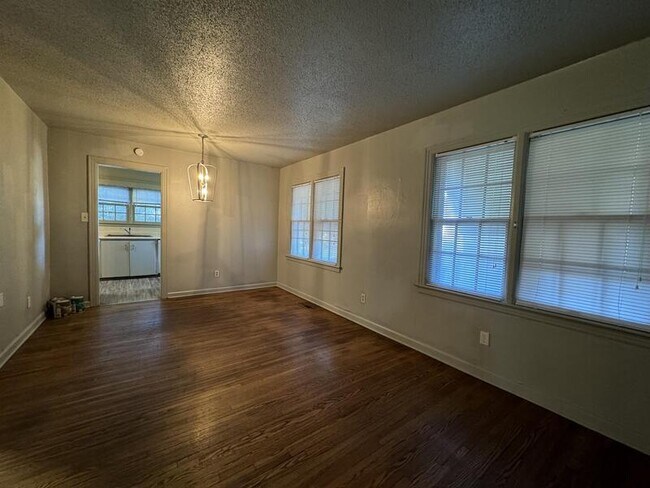 Building Photo - 3212 Ardyce Dr