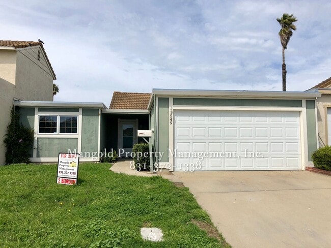 Primary Photo - Charming 2-Bed 1-Bath Home with Vaulted Ce...