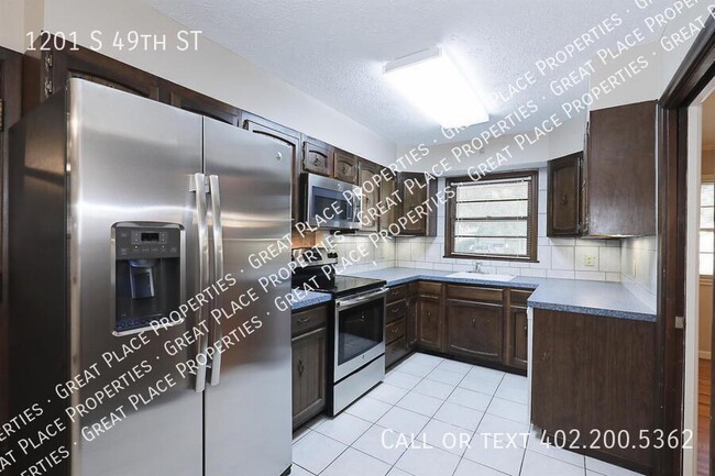 Building Photo - 1201 S 49th St