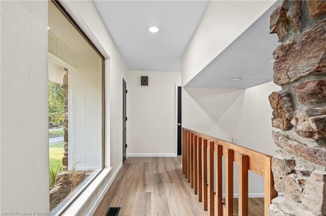 Building Photo - 4 bedroom Single Family home in Fianna Hils