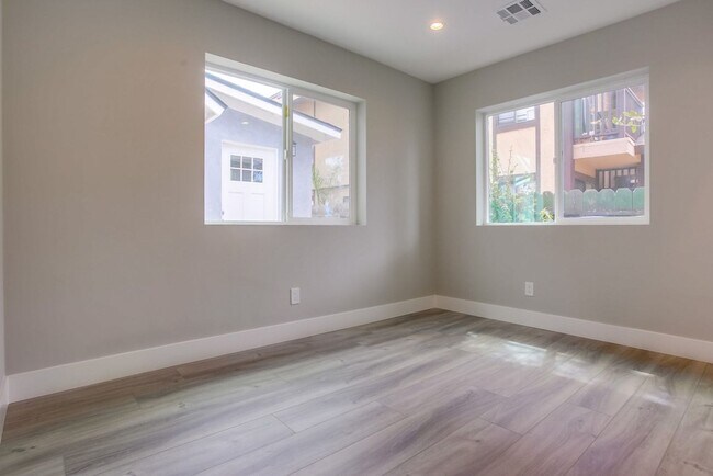Building Photo - 3266 Eureka Pl