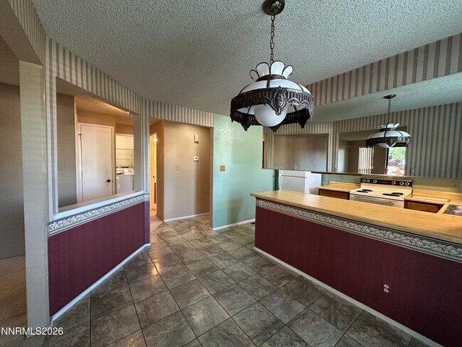 Building Photo - 1500 Ellendale Ct
