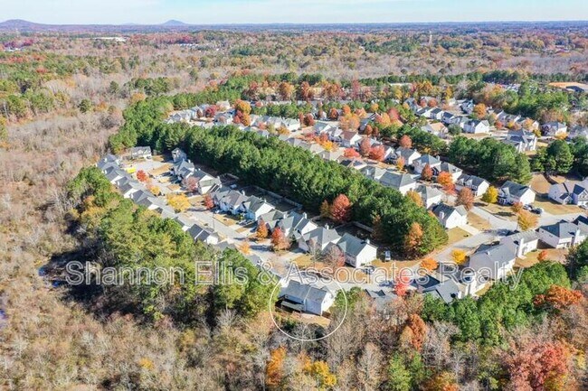 Building Photo - 137 Baywood Crossing