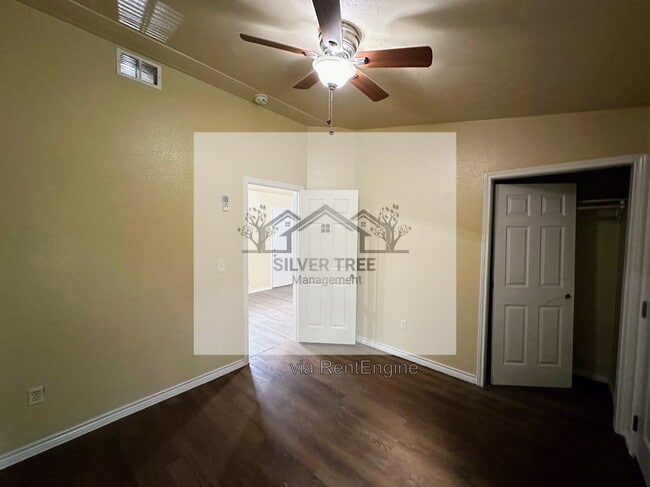Building Photo - 358 Brighton Oaks Dr