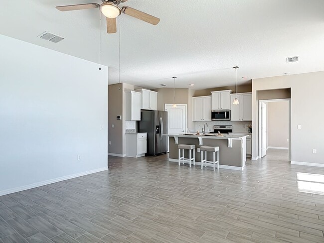 Building Photo - Beautiful Oak Leaf Preserve 3 Bedroom 2 Bathroom Smart Home