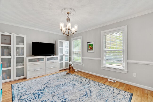 Building Photo - 717 Hempstead Ct