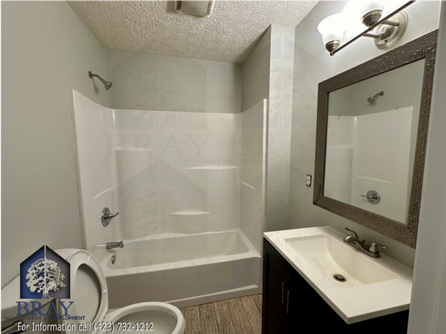 Building Photo - Renovated 3BR / 1BA house in central Kingsport