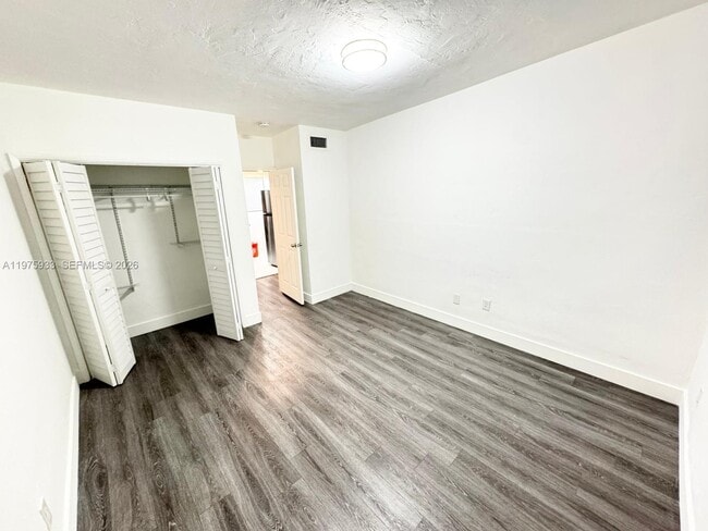 Building Photo - 7435 Byron Ave