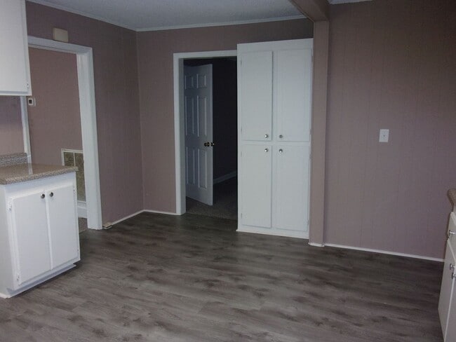 Building Photo - 2 Bedroom 1 Bath Home with Additional Room in Downtown Rock Hill