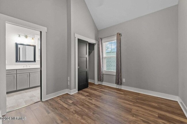 Building Photo - 249 Springwood Way