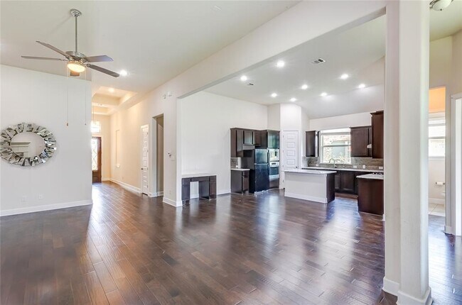 Building Photo - 3016 Columbus Loop
