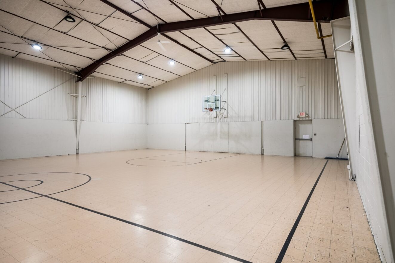 Building Photo - 38060 Leverette Ave