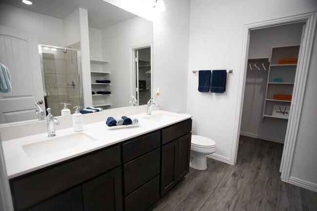 Building Photo - 4555 Foxton Ln