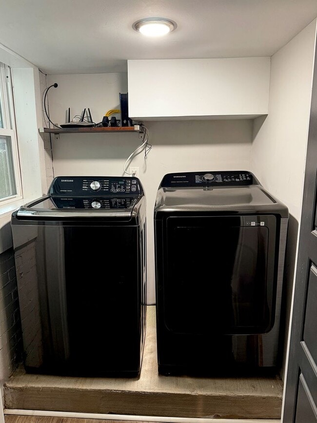 Building Photo - 2/2 Home for Rent Just 5 Minutes from Downtown Greenville!