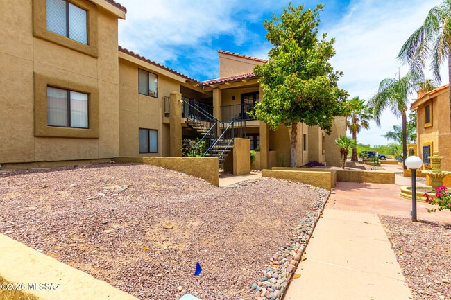 Building Photo - 8255 N Oracle Rd