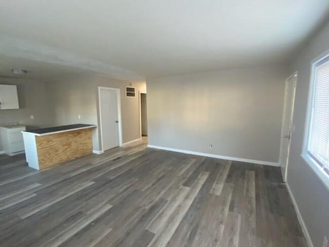 Building Photo - 1704-1706 Harrison St (J&amp;L)