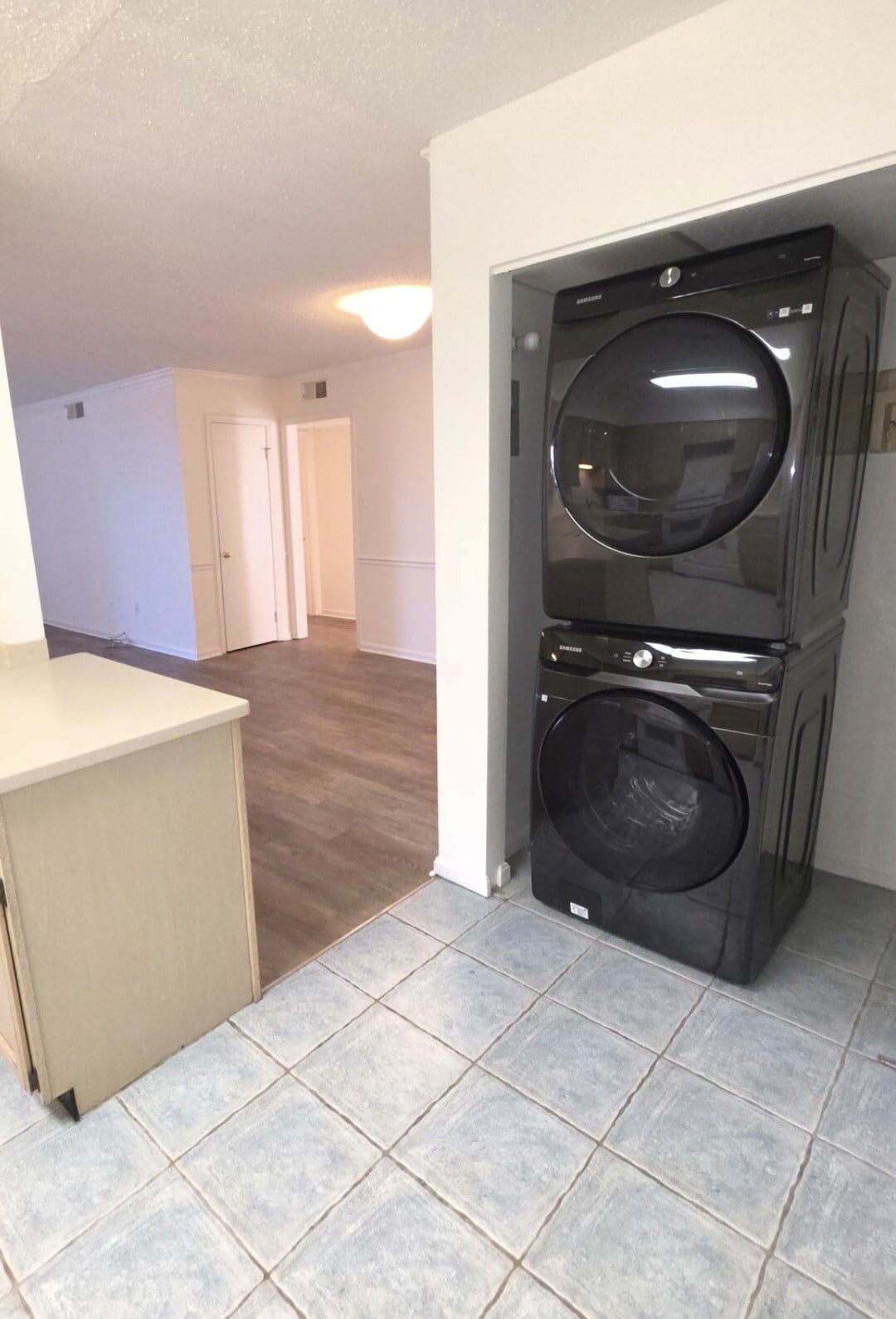 Laundry Room/Kitchen - 3115 Patrick Henry Dr