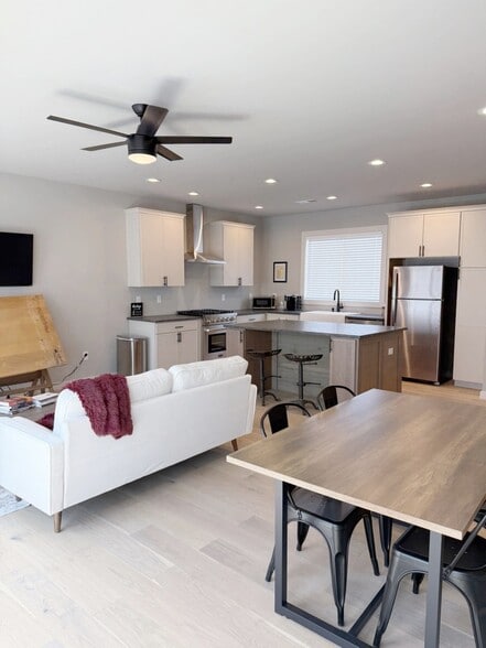 LIVING DINING KITCHEN - 110 Textile Ct