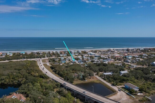 Building Photo - 6832 Middleton Ave