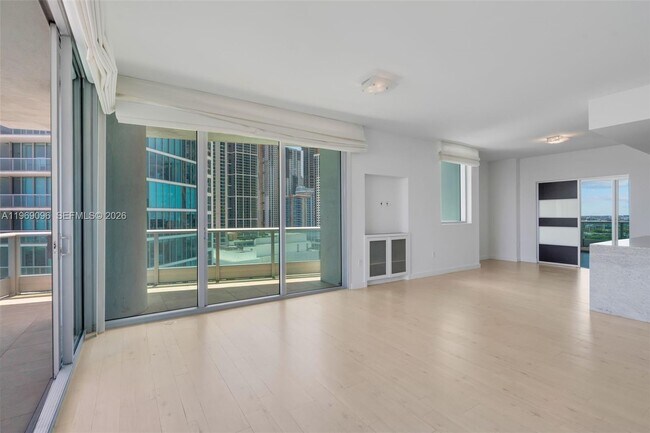 Building Photo - 900 Biscayne Blvd