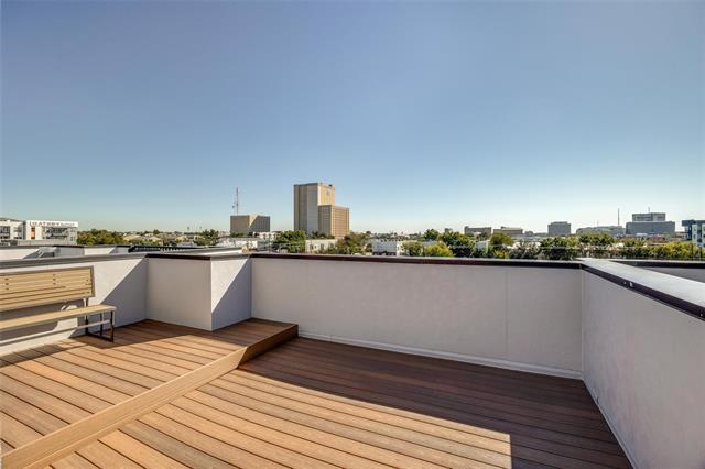 Building Photo - 3816 Roseland Ave