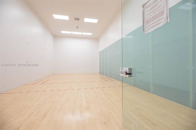 Building Photo - 1600 NE 1st Ave