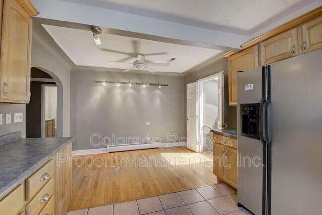 Building Photo - 1736 S Humboldt St