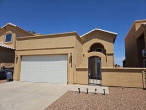 Building Photo - 3704 Grand Bahamas Dr