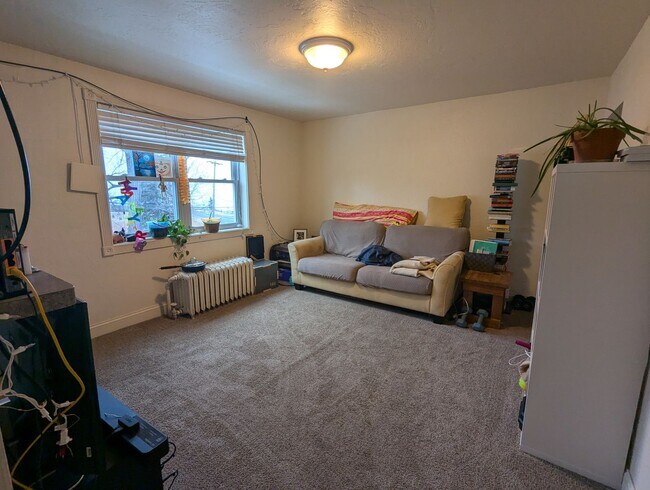 Building Photo - 5921 London Rd