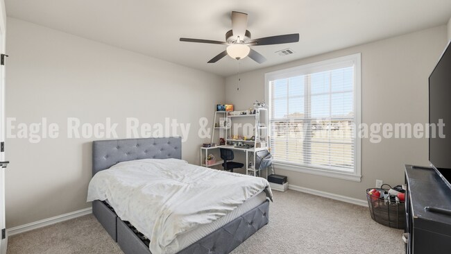 Building Photo - Owasso Executive Home for Rent (6beds/3.5baths)