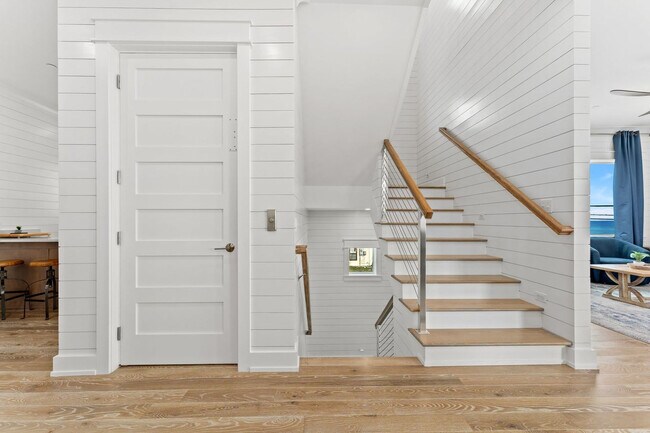 Building Photo - 14300 Front Beach Rd