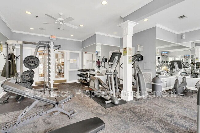 Building Photo - 4560 Strutfield Ln