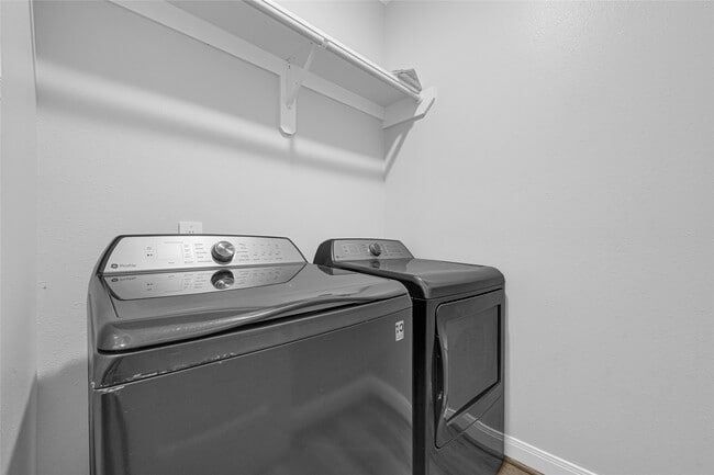 Building Photo - 15914 Tug Ct