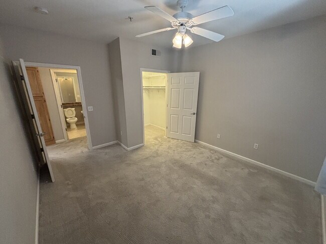 Building Photo - 2 BED 2 BATH CONDO IN GATED COMMUNITY WITH CLUBHOUSE AMENITIES