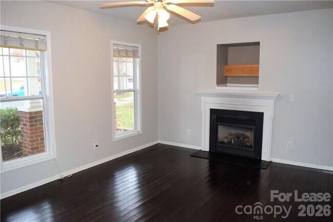 Building Photo - 21345 Aftonshire Dr