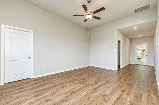 Building Photo - 1512 Jean Mdw Dr