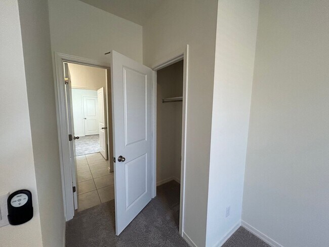 Building Photo - 4 BR, 3 bath, Beautiful Maricopa home in p...