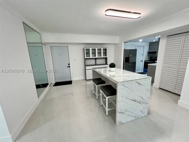 Building Photo - 7825 Miller Dr
