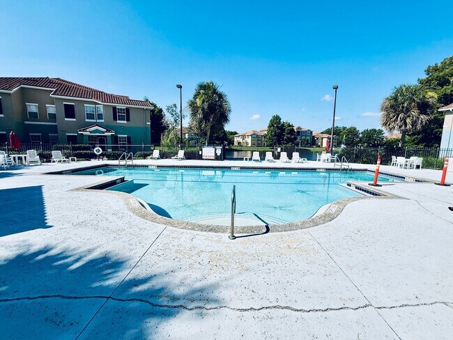Building Photo - 2 Bed/2 Bath Condo with Garage in Lakes at Viera East