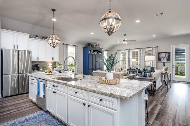Building Photo - 31403 Raleigh Creek Dr